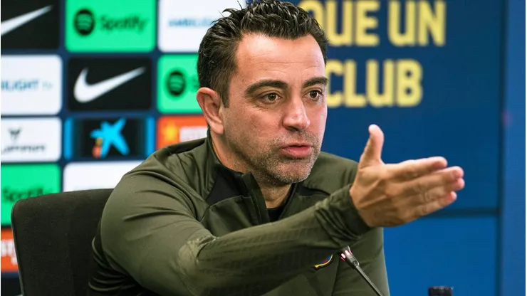 Xavi Hernández considera que Vitor Roque es prescindible para su plan en Barcelona de frente a la próxima temporada.