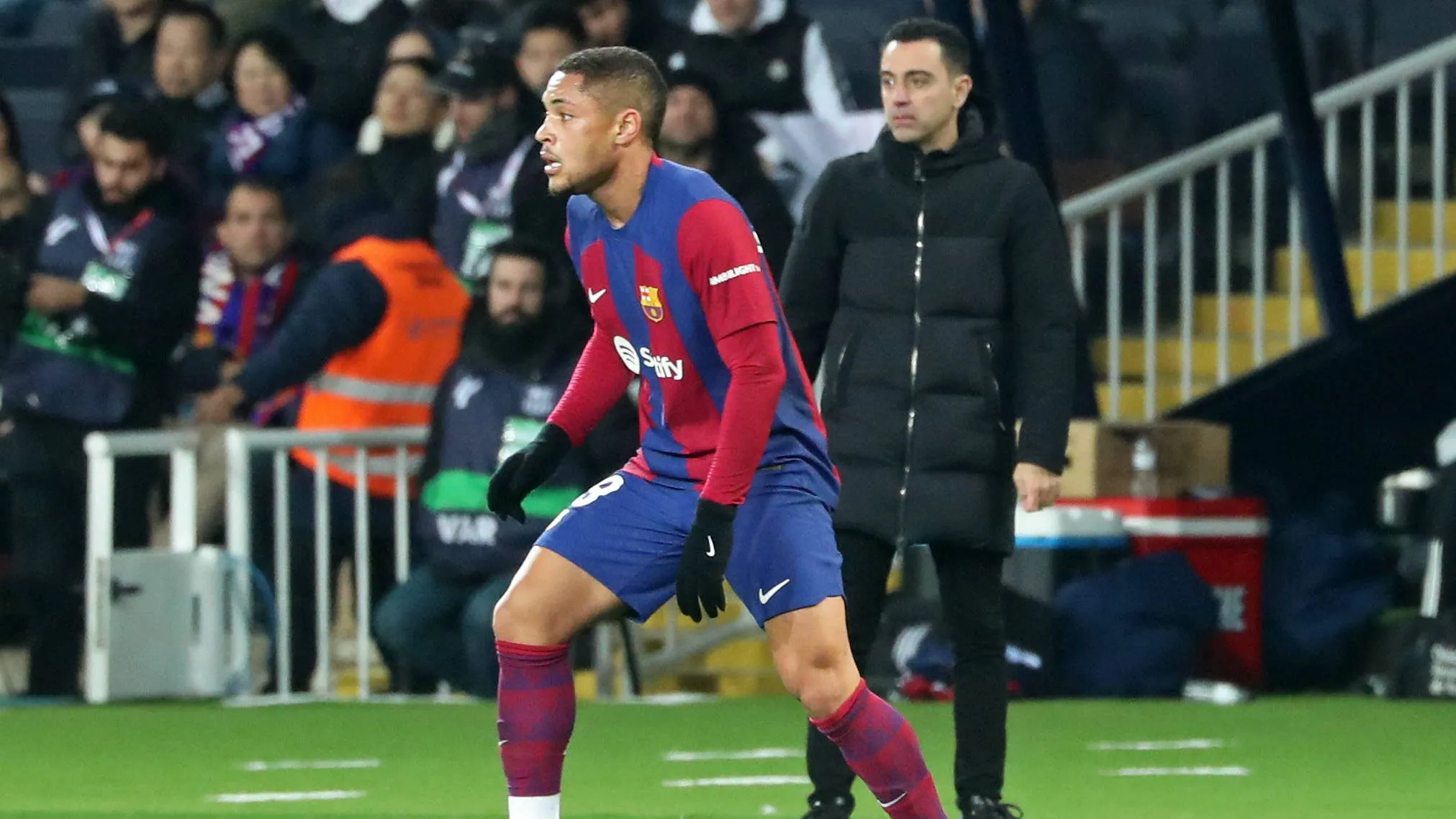 Vitor Roque podría salir a préstamo en el próximo mercado de pases.