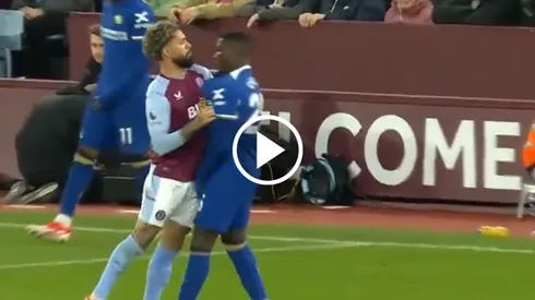 Moisés Caicedo tuvo un nuevo y fuerte cruce en la Premier League