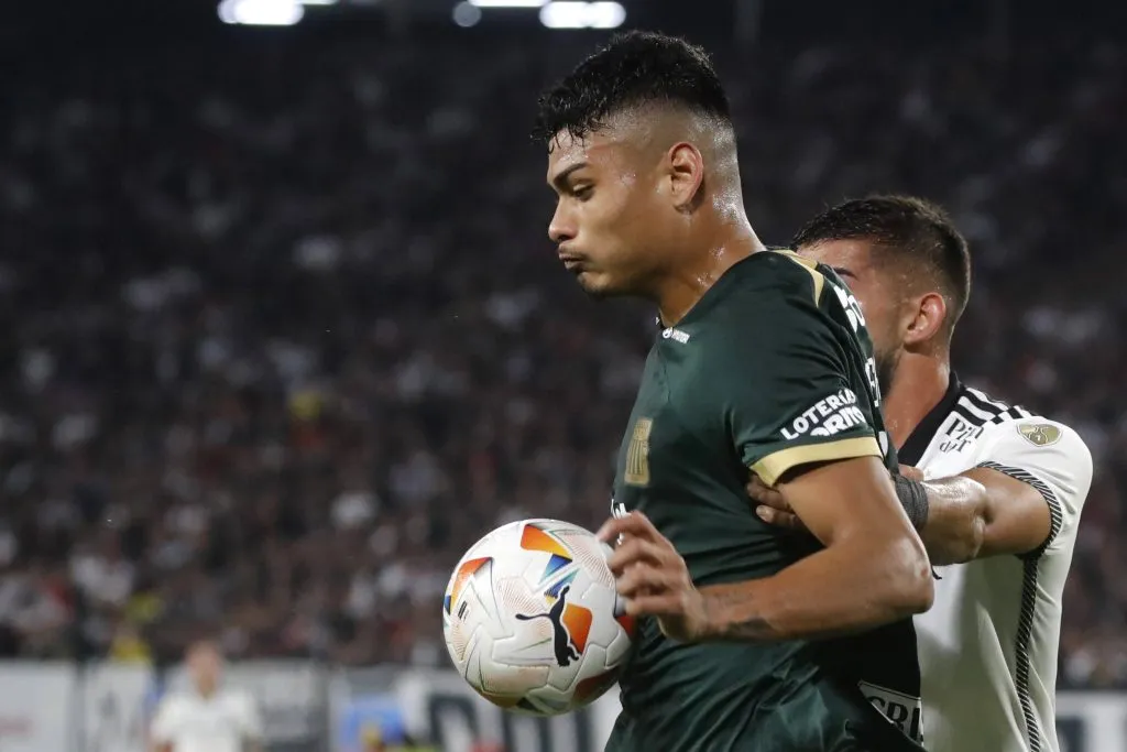 Jeriel de Santis jugando contra Colo Colo. (Foto: IMAGO).