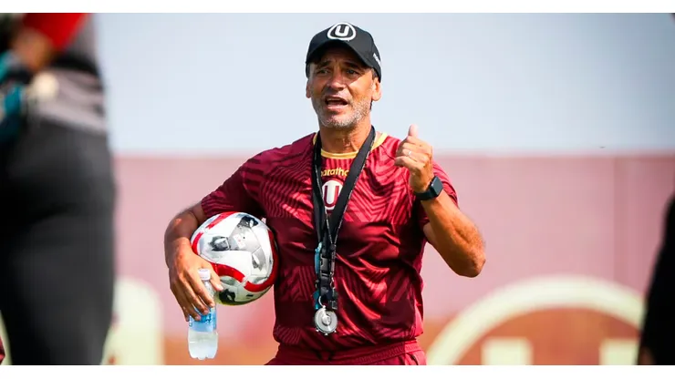 Fabián Bustos en Universitario.
