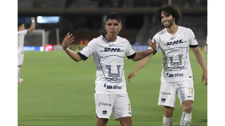 Piero Quispe y su primer gol con Pumas