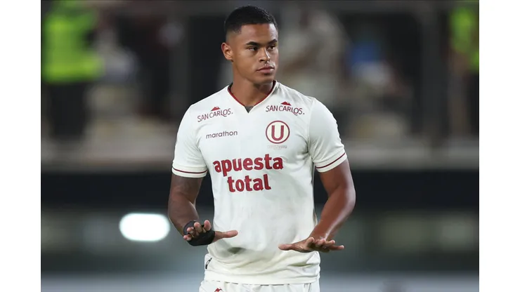 Universitario y la posible salida de Cristopher Olivares
