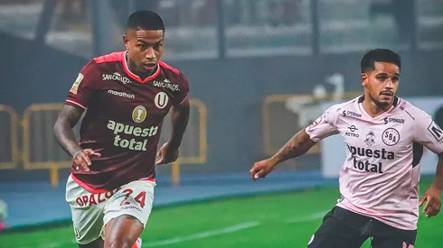 Universitario vs. Sport Boys.