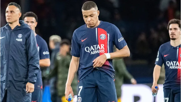 Kylian Mbappe fue uno de los puntos más bajos del PSG vs. Barcelona en la ida de los Cuartos de Final de la UEFA Champions League 2023/2024.