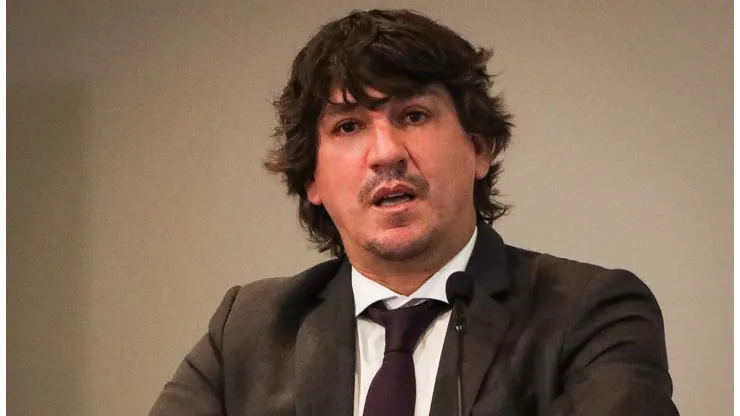 Universitario y la defensa de Jean Ferrari