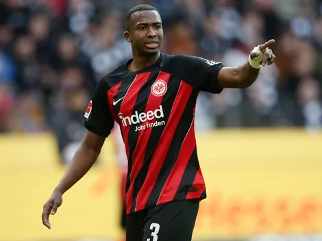 Eintracht Frankfurt tiene una decisión para el futuro de William Pacho