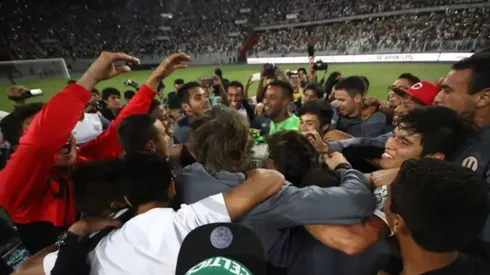 Universitario de Deportes y Raúl Fernández