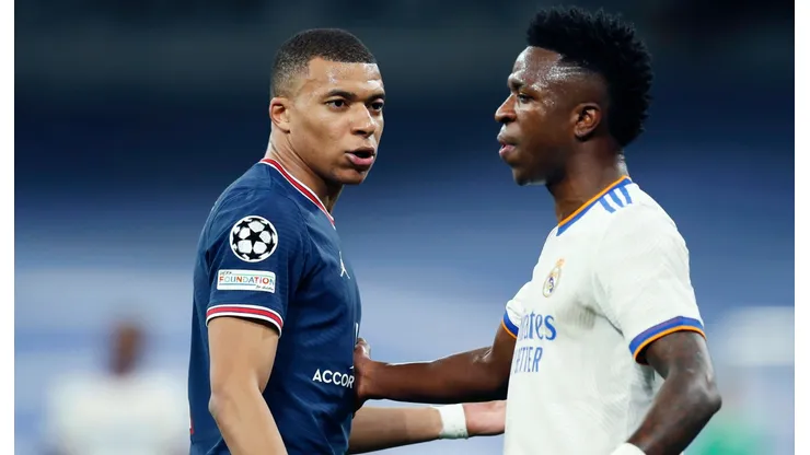 Kylian Mbappé vs. Vinicius en la Champions 2022.