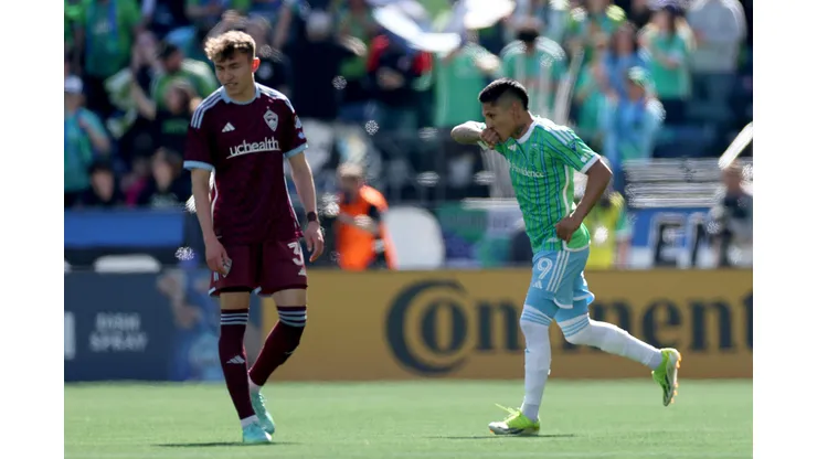 Raúl Ruidíaz y su soberbio golazo en la MLS