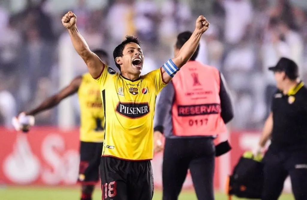 Matías Oyola celebrando la clasificación a semis de Libertadores. Foto: Getty.