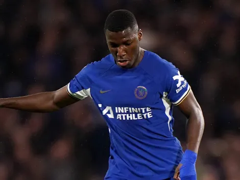 (VIDEO) Moisés Caicedo no reaccionó bien a su cambio en Chelsea