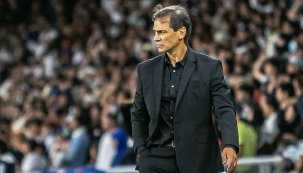 Bustos, técnico de Universitario. (Foto: X)