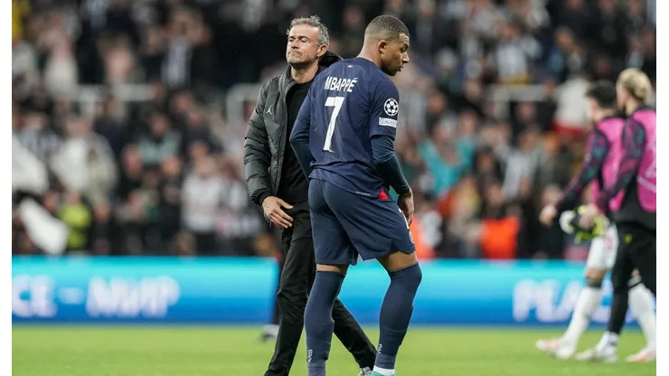 Luis Enrique y Kylian Mbappé, en tiempos de máxima tensión.