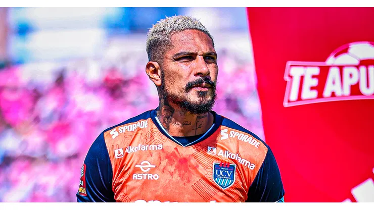 Paolo Guerrero jugando para César Vallejo. (Foto: Liga de Fútbol Profesional)