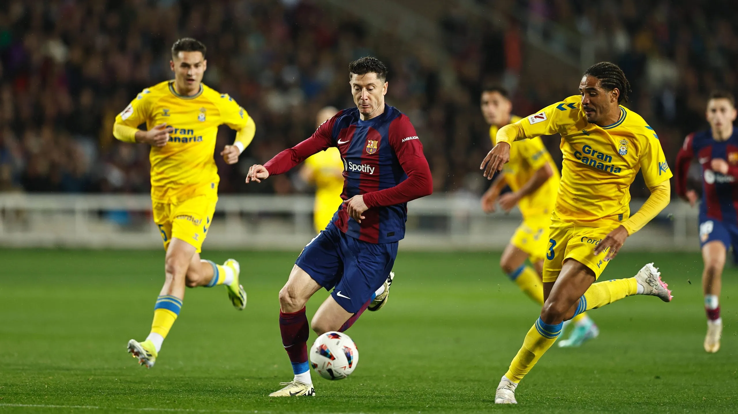 Robert Lewandowski podría jugar vs. Real Madrid.