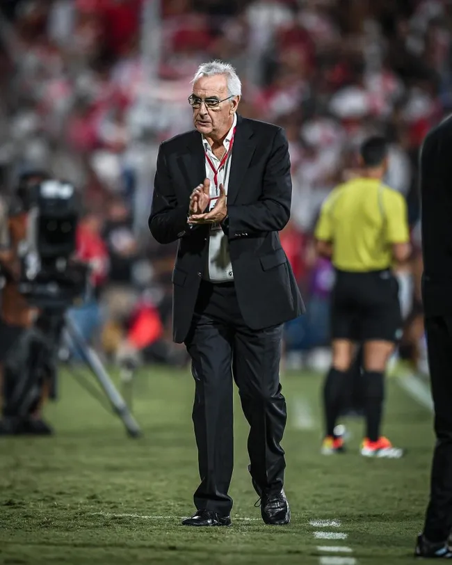 Jorge Fossati en el último partido de Perú. (Foto: FPF).