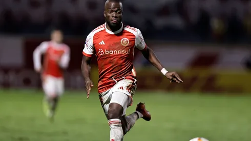 VIDEO | Es el único delantero para Copa América y Enner Valencia recibe durísima falta