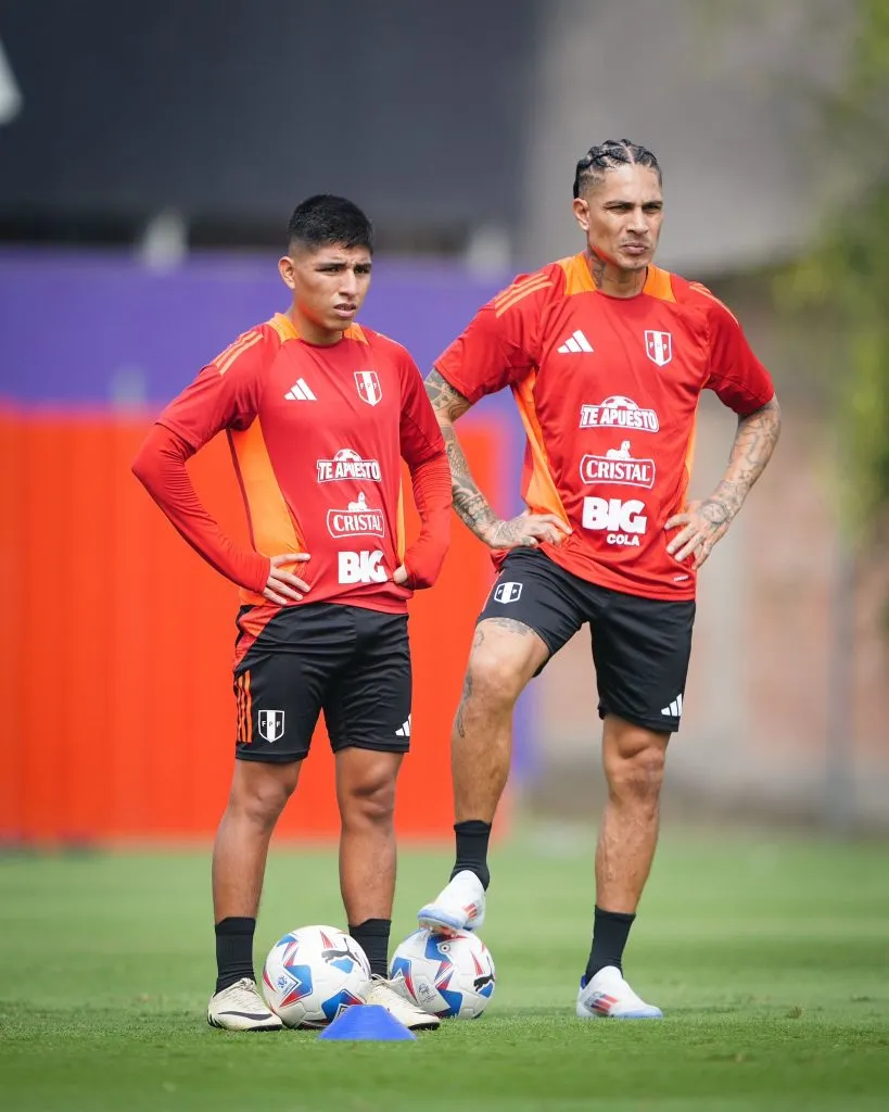 Piero Quispe y Paolo Guerrero Perú.