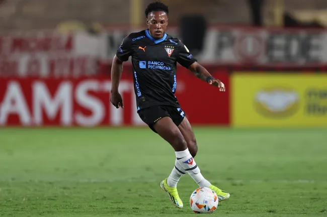 Jhojan Julio sigue sin renovar con Liga de Quito. (Foto: Imago)