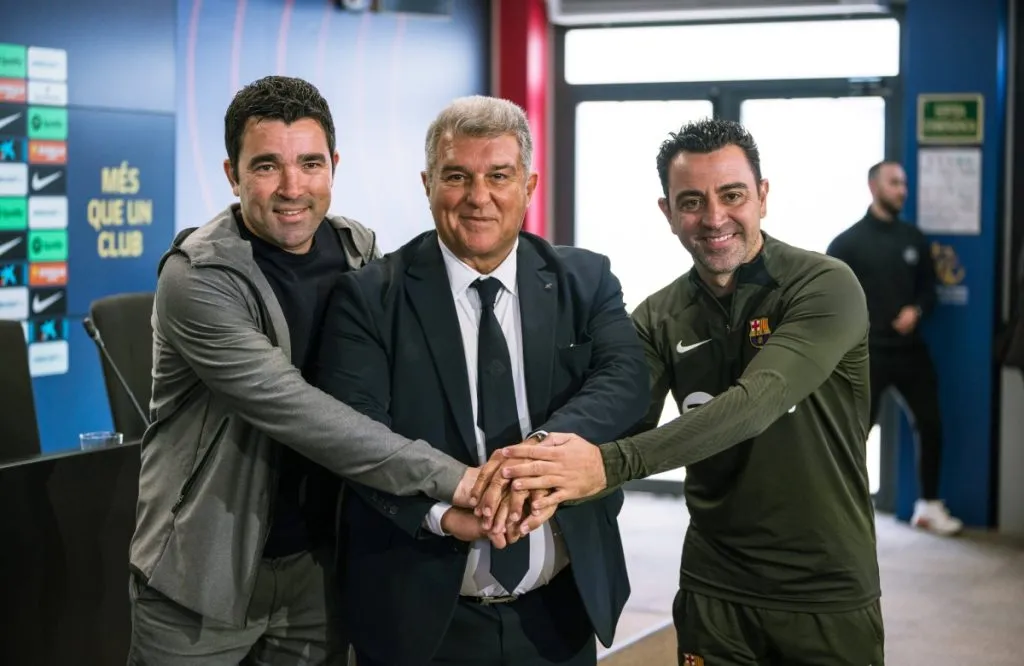 Laporta y Xavi solo cuatro semanas atrás: IMAGO