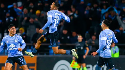 Bryan Reyna jugando en Belgrano.