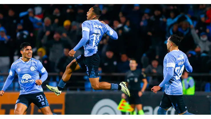 Bryan Reyna jugando en Belgrano.