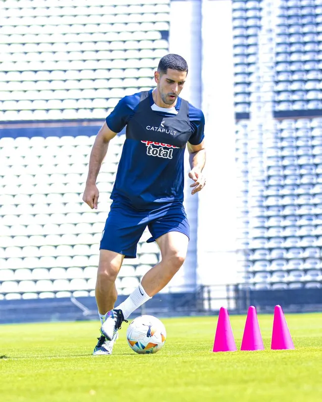 Pablo Sabbag entrenando en Alianza Lima. (Foto: Alianza Lima).