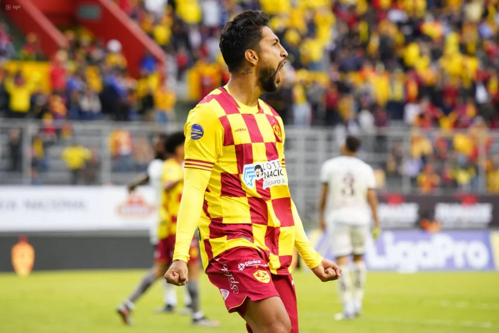 Aucas tiene en Jeison Medina a una de las figuras de la primera etapa de la LigaPro. (Foto: Imago)