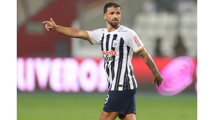 Alianza Lima se cansó del bajo nivel de Gabriel Costa y lo separa