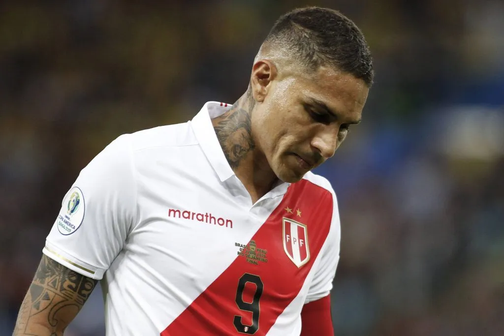 Paolo Guerrero como capitán de la Selección Peruana. (Foto: IMAGO).