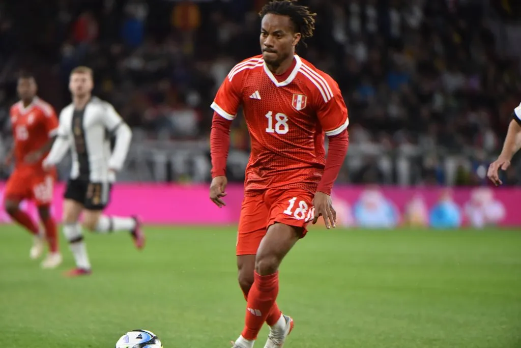 André Carrillo jugando en la Selección Peruana. (Foto: IMAGO).