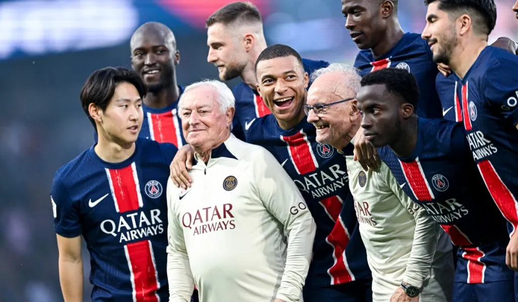 Imágenes de la despedida y homenajes del PSG a Mbappé: IMAGO