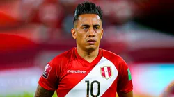 Christian Cueva jugando para Perú.