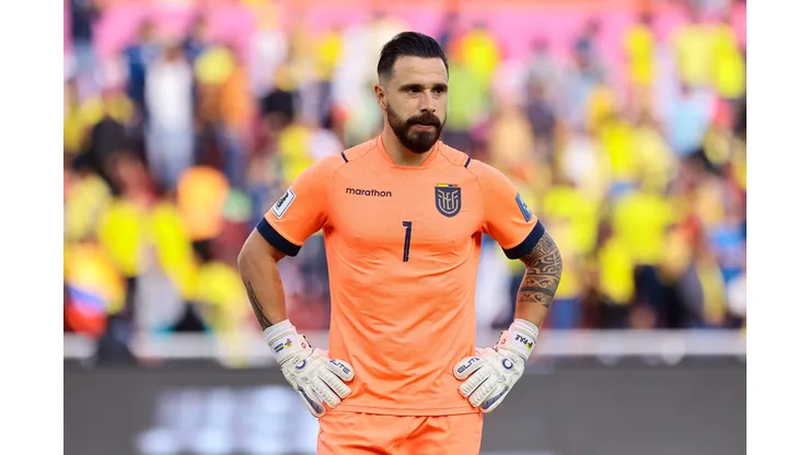QUITO, ECUADOR - SEPTEMBER 12: Hernan Galindez of Ecuador reacts during a FIFA World Cup 2026 Qualifier match between Ecuador and Uruguay at Estadio Rodrigo Paz Delgado on September 12, 2023 in Quito, Ecuador. (Photo by Franklin Jacome/Getty Images)