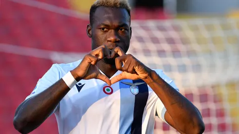 Felipe Caicedo celebrando gol en Lazio
