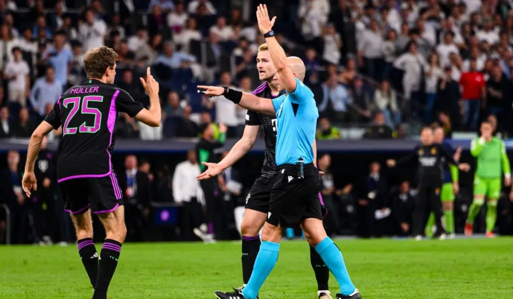 La prensa alemana señala a Marciniak por la eliminación del Bayern: IMAGO