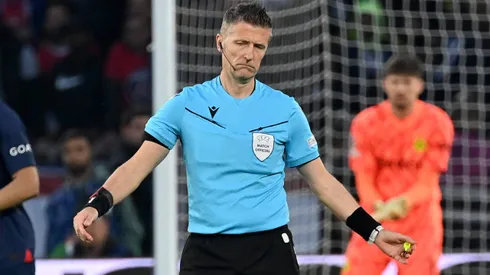 Daniele Orsato rompió en llanto cuando pitó para terminar el PSG vs. Borussia Dortmund en el Parque de los Príncipes.
