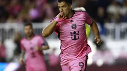 Luis Suárez celebra uno de los tantos que le llevó a los 500 goles a nivel de clubes.