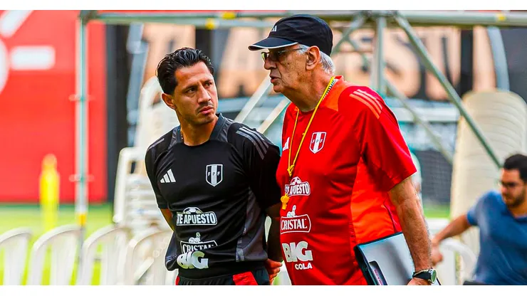 Gianluca Lapadula y Jorge Fossati.