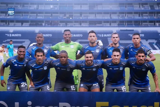 Emelec viene de vencer a Universidad Católica en la LigaPro. (Foto: @CSEmelec)