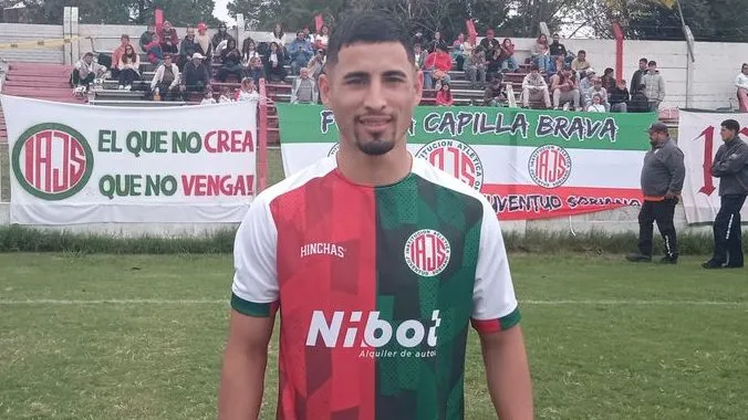 Walter Domínguez, el delantero amateur que convocó Marcelo Bielsa. Foto: @MartinRostan9