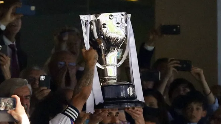 Real Madrid no quiere recibir el trofeo de campeón de LaLiga vs. Granada en el Estadio Nuevo Los Cármenes.