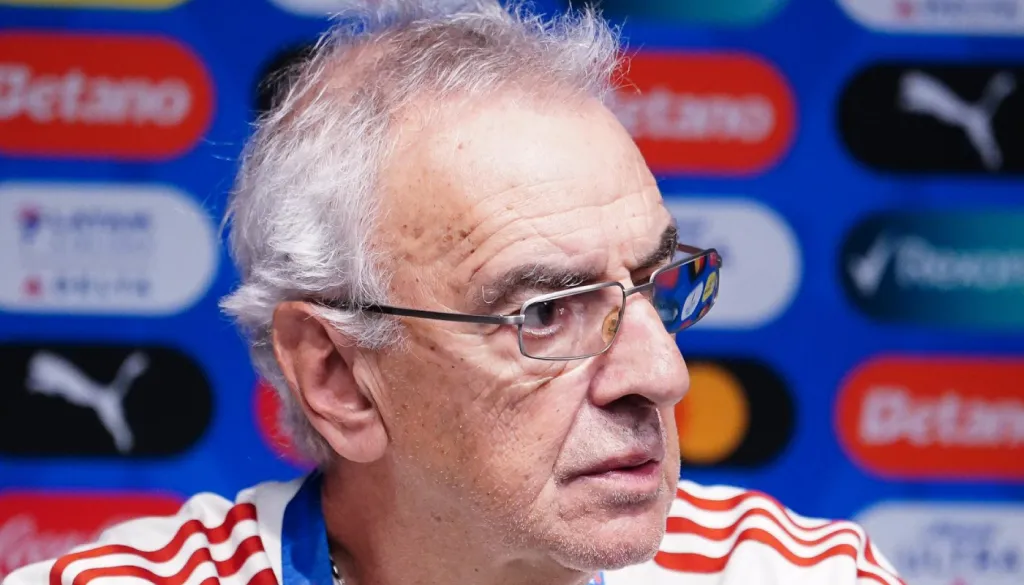 Jorge Fossati DT de Perú en Copa América.