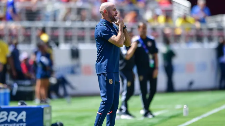 La fuerte crítica de los hinchas ecuatorianos a Félix Sánchez Bas
