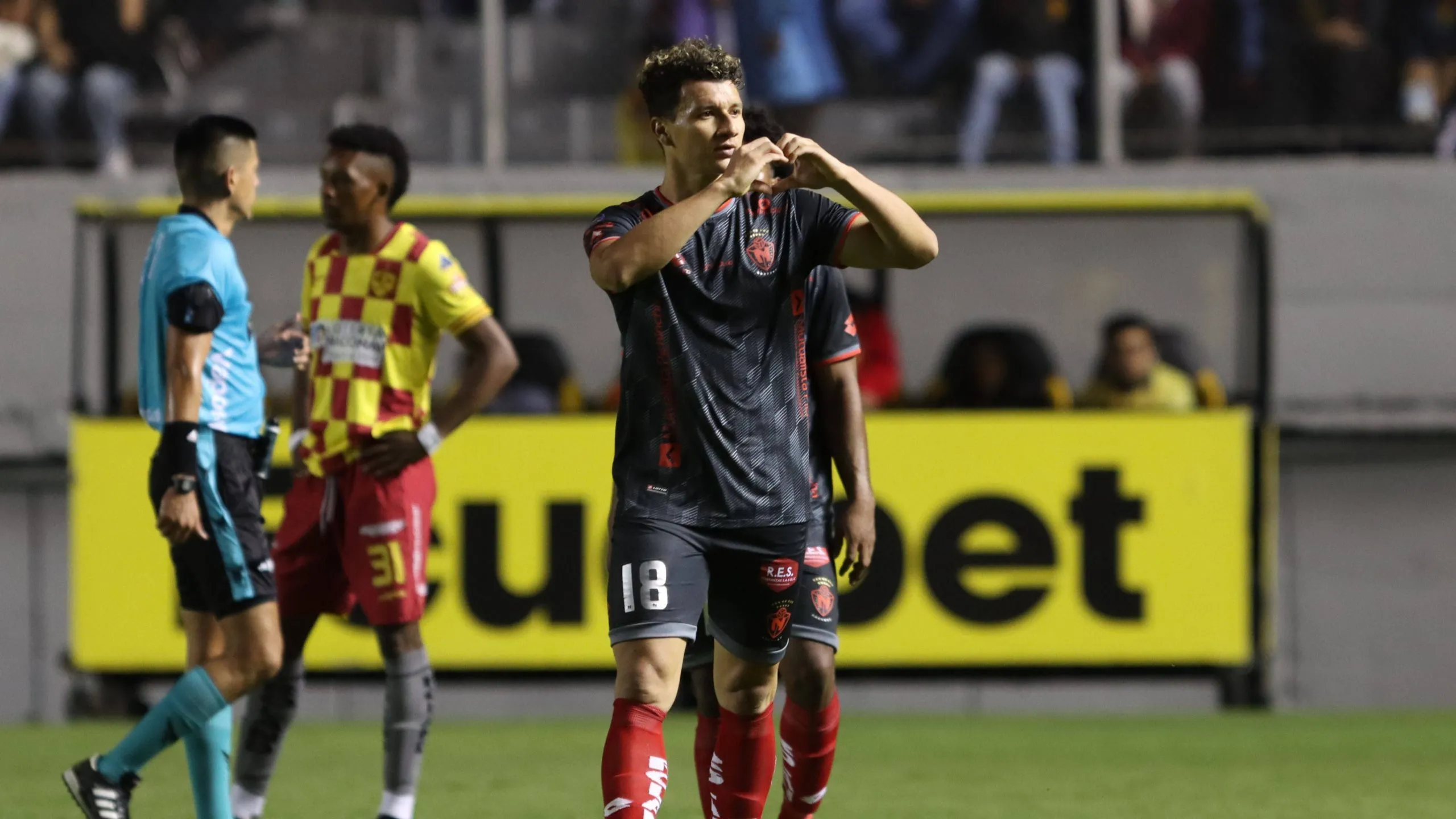 Byron Palacios era agente libre. (Foto: Imago)