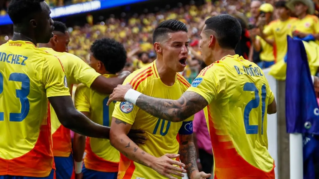 James Rodríguez y Daniel Muñoz celebran el primer tanto de Colombia ante Paraguay: IMAGO