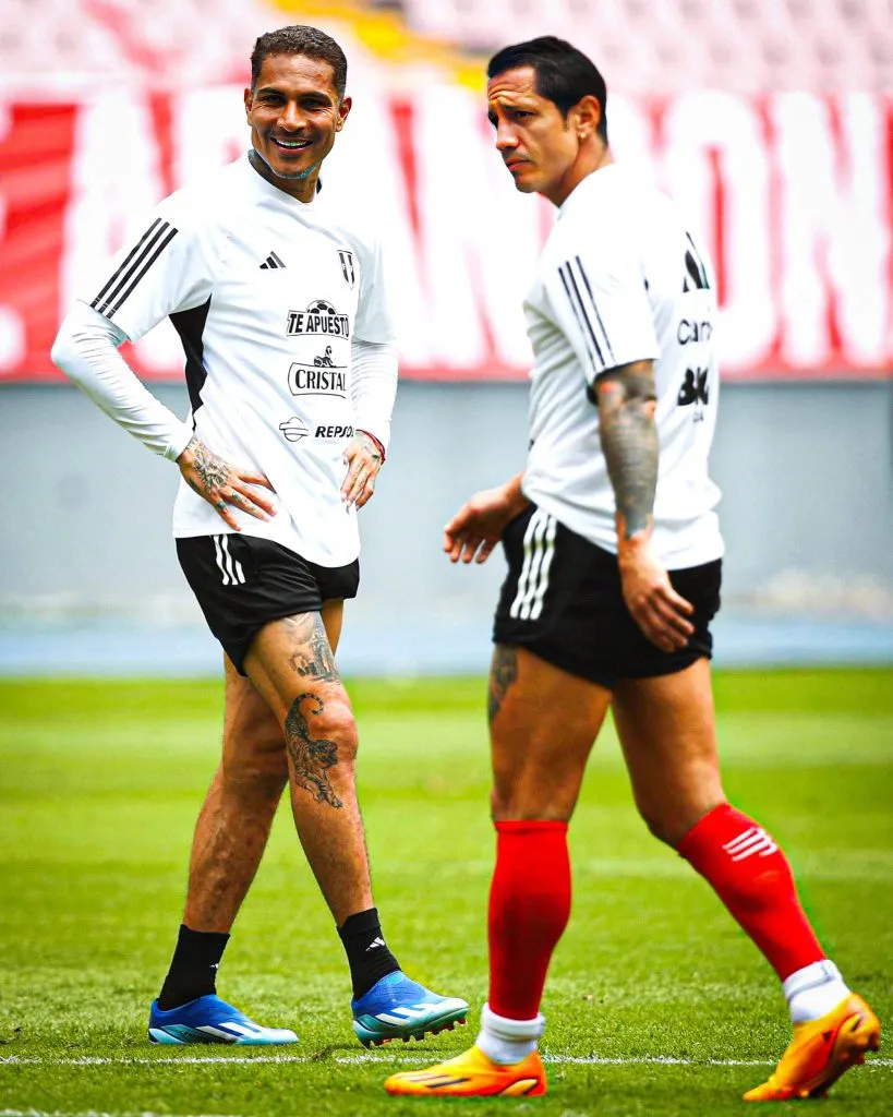 Gianluca Lapadula entrenando con Paolo Guerrero. (Foto: FPF).