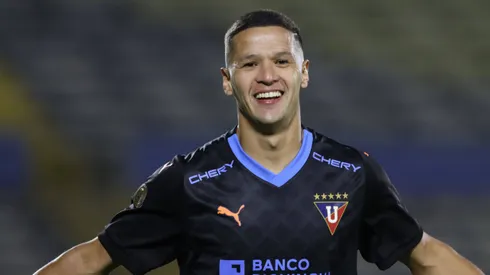 Álex Arce tendría una molestia en Liga de Quito.