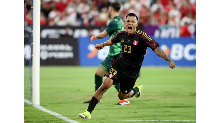 ¿Fue vendido Joao Grimaldo para Inglaterra?